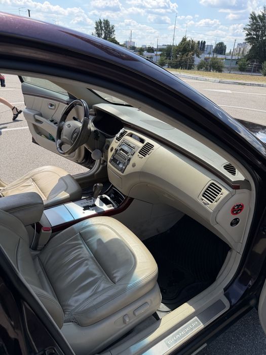 Hyundai Grandeur 2006 VIN KMHFC41DP6A107331 фото оголошення 14 з 23