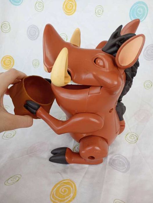 Pumba siesta do Rei leão