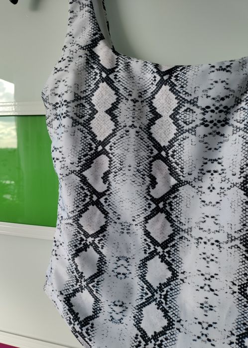 Nowy biały jednoczęściowy strój kąpielowy skóra węża 38 M