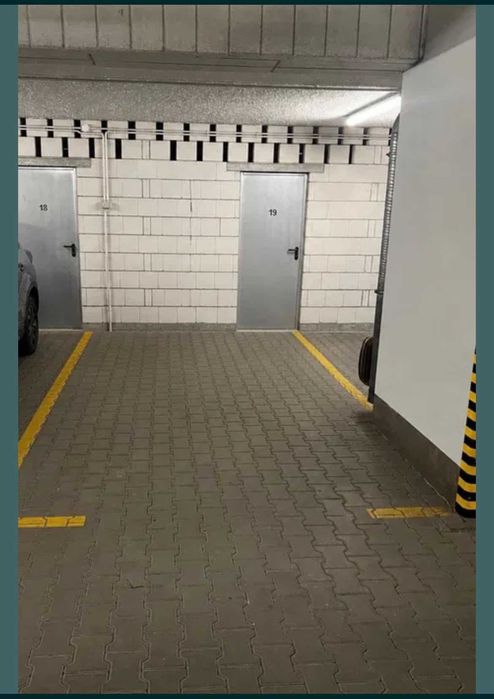 Garaż wraz z komórką lokatorską obok UMK