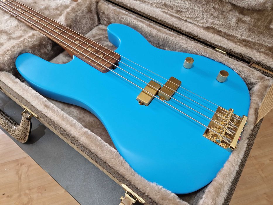 Baixo Precision Bass EarOn - luthier Iaron Barbosa - feito a mão