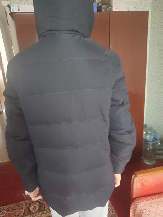 Продам куртку зимнюю на мальчика