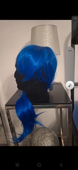 Peruka nowa cosplay długa czerwona lub niebieska
