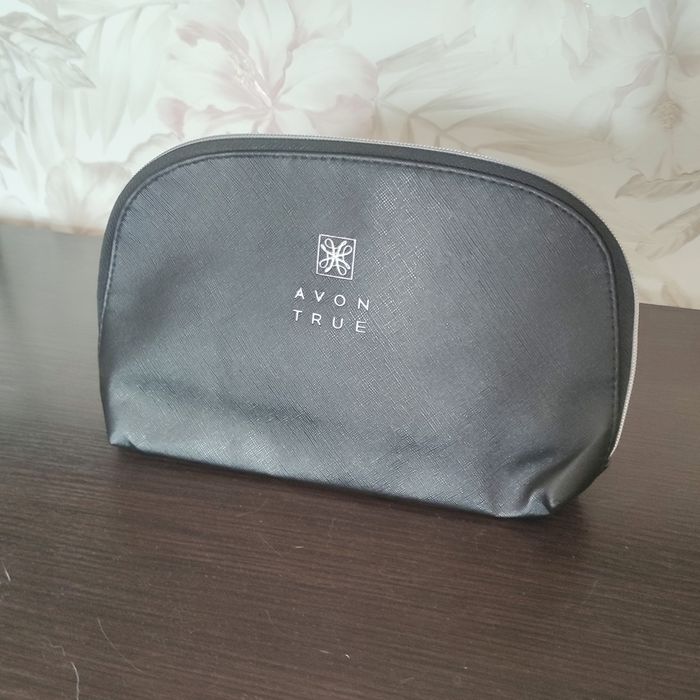 Косметичка Avon True, нова, з упаковкою