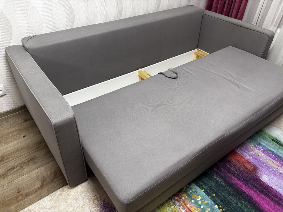 Диван б/у у відмінному стані