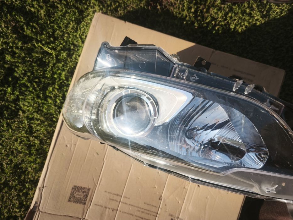 Mazda 6 GL Фари пара