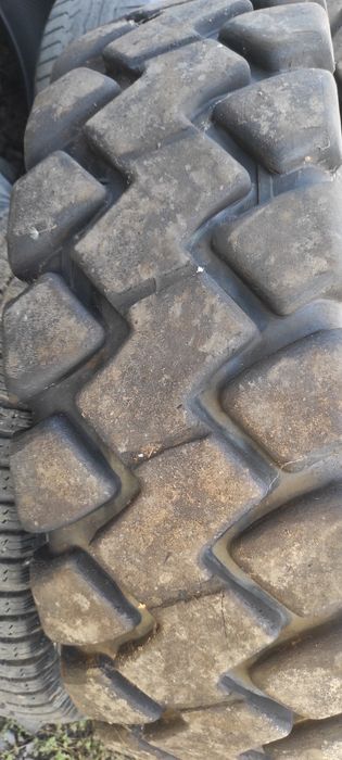 Шини 8.25r15 для причіпа, навантажувача.