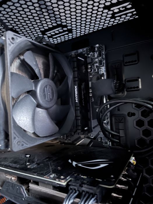 Komputer Gamingowy PC | RTX2060 + i5 9600k | + monitor i klawiatura