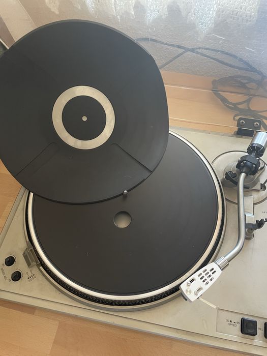 Leitor de vinil - RISING MODEL TH-6000