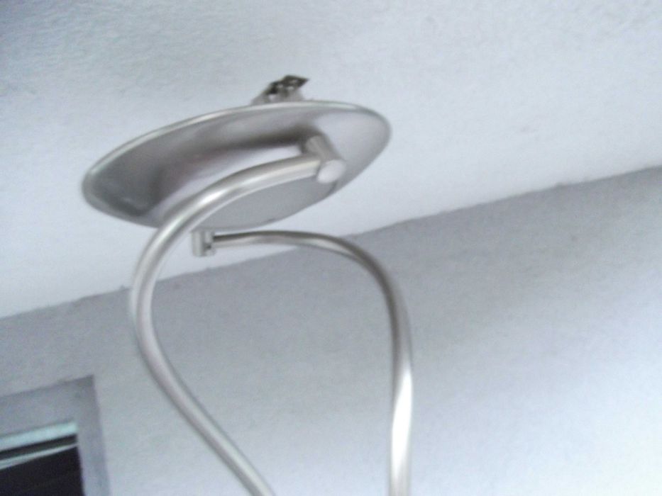 Lampa stojąca podłogowa