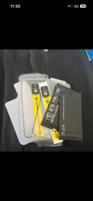 iPhone 15 Pro Max Screen Protector Kit and Application Tool446865317781186561