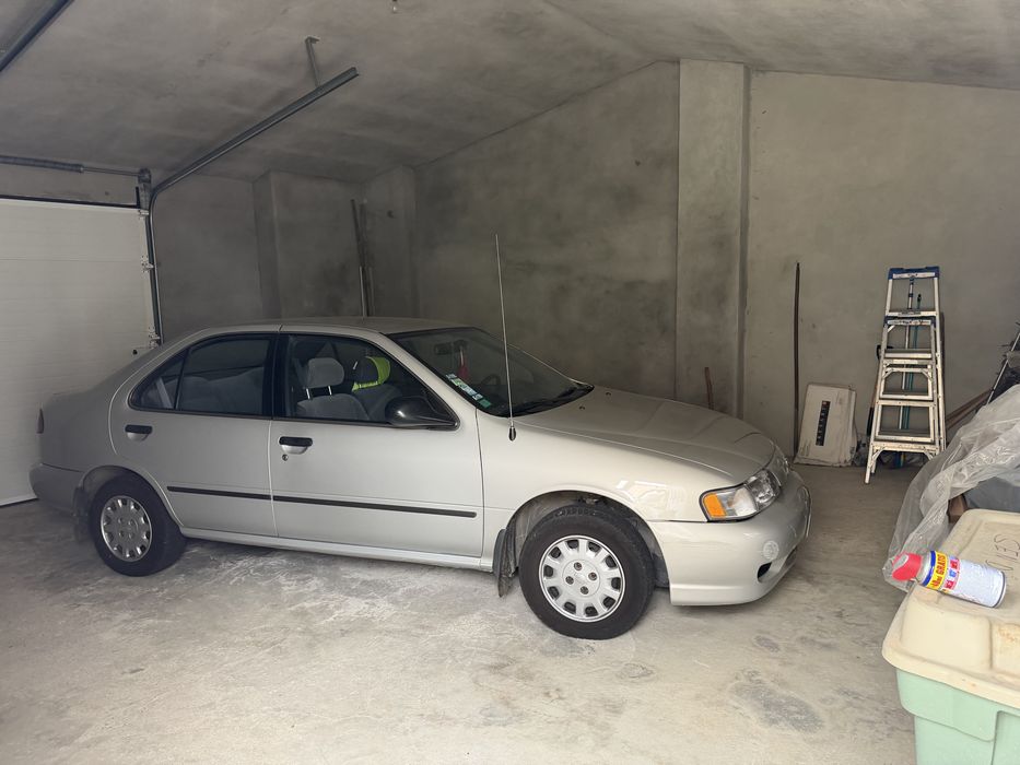 Vende-se moradia T4 no centro de Sendim, Miranda do Douro