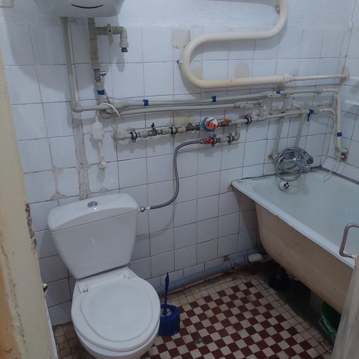 Продається 3-х кімнатна квартира   (цукровий  завод)