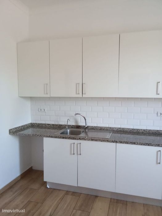 Arrendo apartamento t2 totalmente renovado