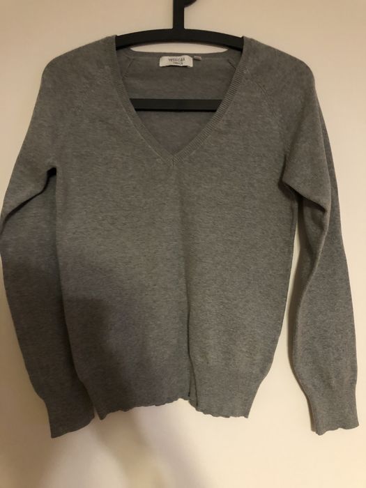 Sweter w serek rozm S