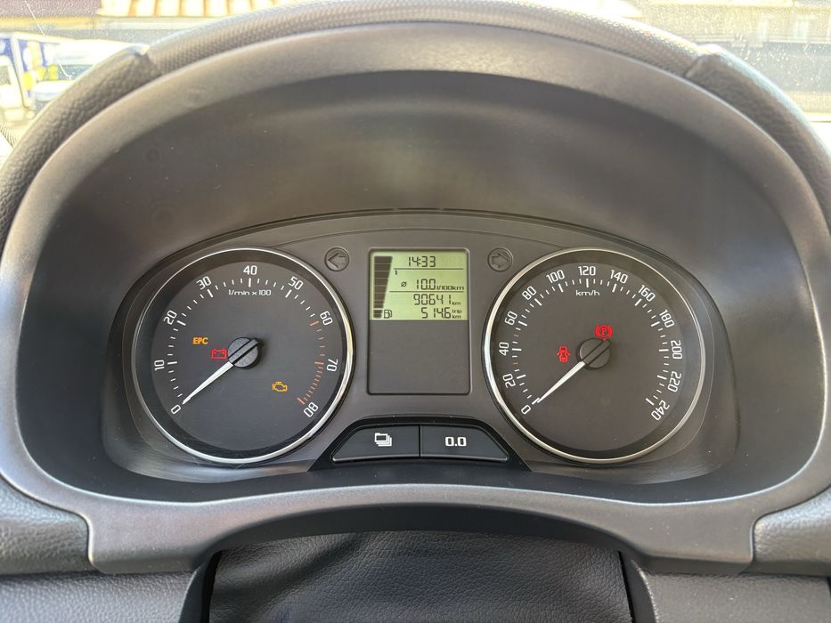 Skoda fabia 2 офіційна, другий власник