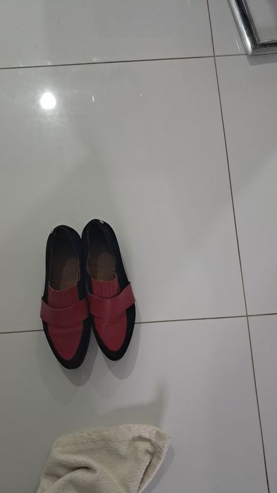 Buty firmy kazar rozmiar 40