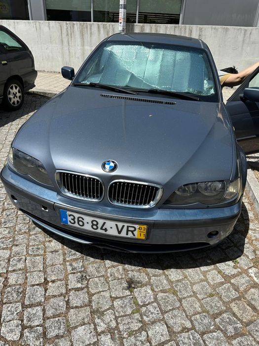 Vendo essa BMW em boas condições só pegar e andar boa de pneu de motor
