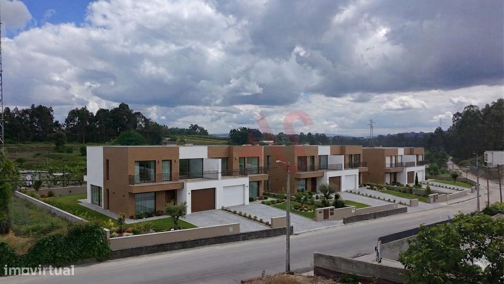 Terreno de Construção com 3.864 m2 em Nogueira , Lousada