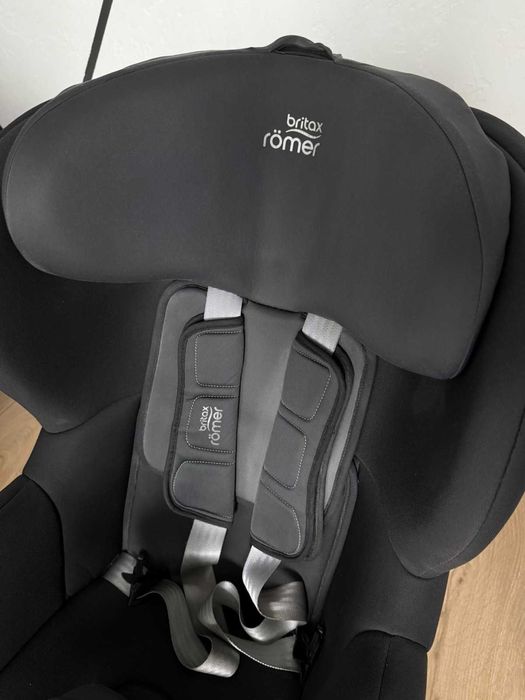 Продам своє автокрісло Britax-Romer Trifix2 i-Size