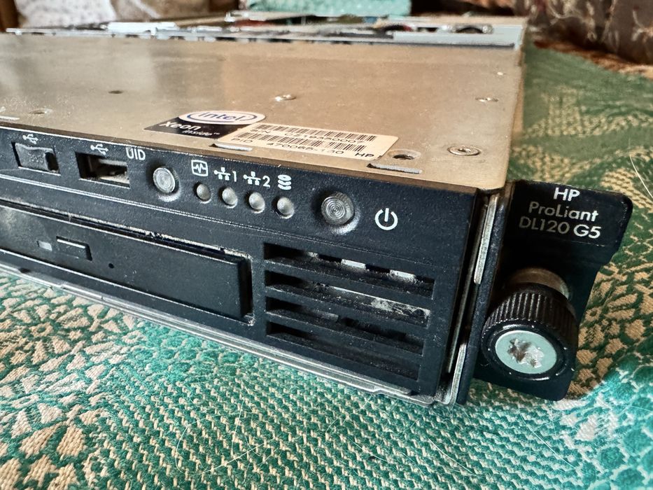 Сервер HP Proliant DL120 G5