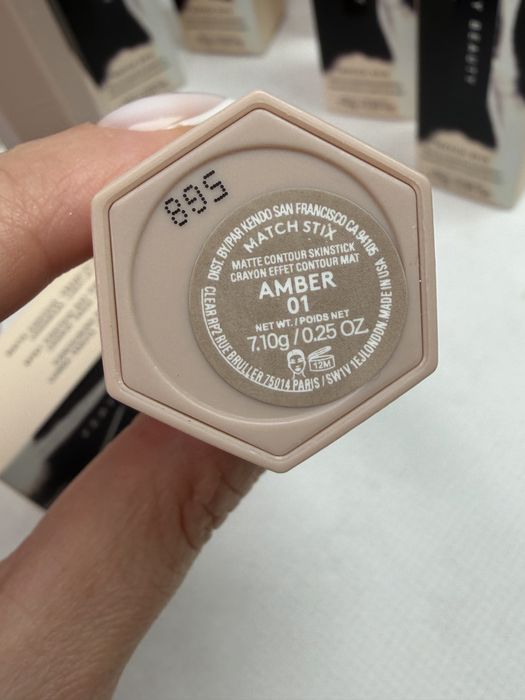 Контурінг стік Fenty Beauty Amber 01