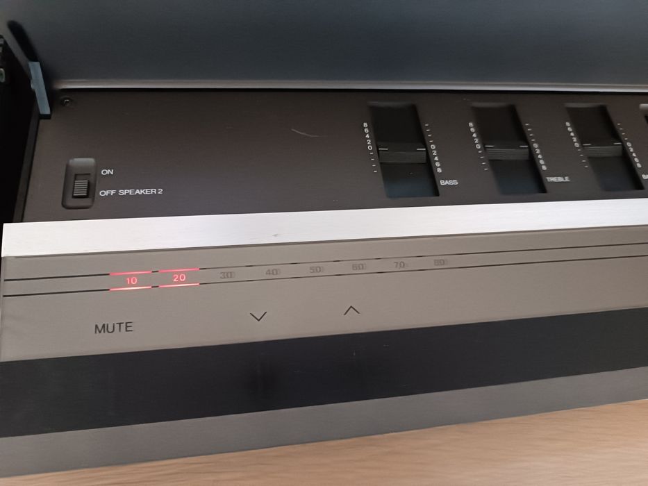 Amplituner Bang Olufsen BEOMASTER 3300