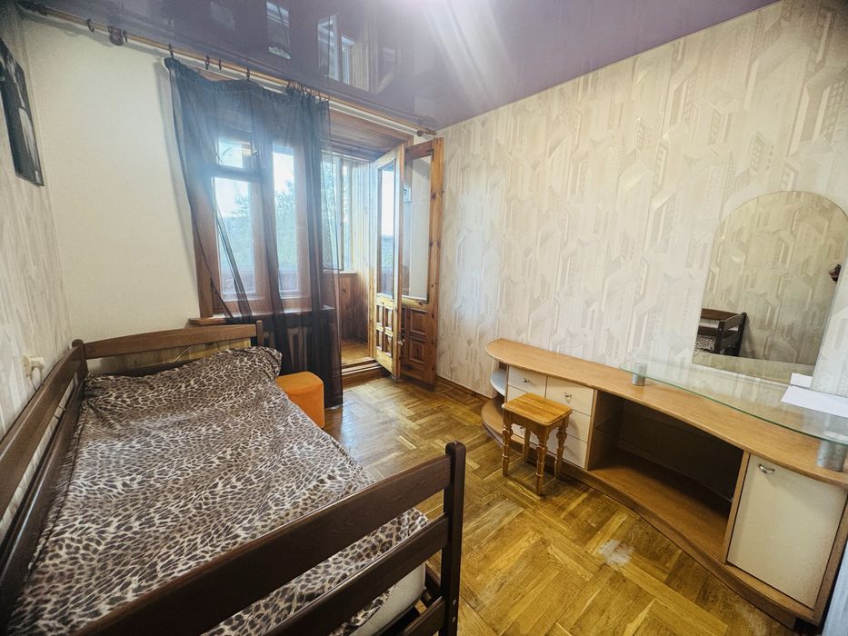 Продам 3-х кімнатну квартиру