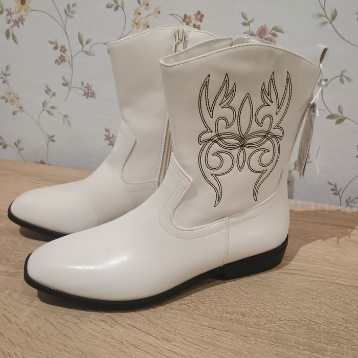 Kozaki dziewczęce kowbojki buty zimowe Reserved 37 nowe