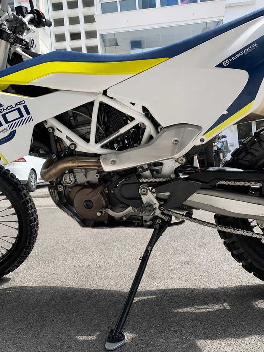 Husqvarna 701 Enduro – 2017 | 17.000 km | Muito equipada