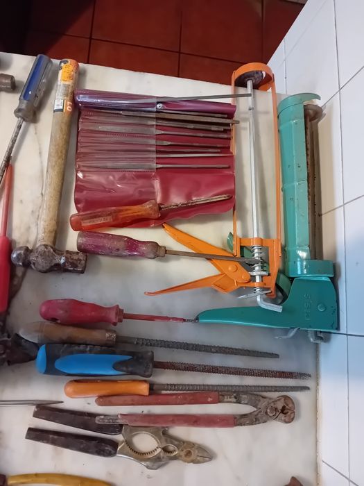 Conjunto de Ferramentas Diversas Antigas 




Veja também meus outros