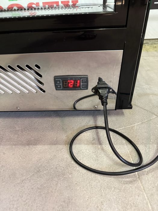 Холодильна Вітрина Frosty Кондитерська-Десертна Італія!