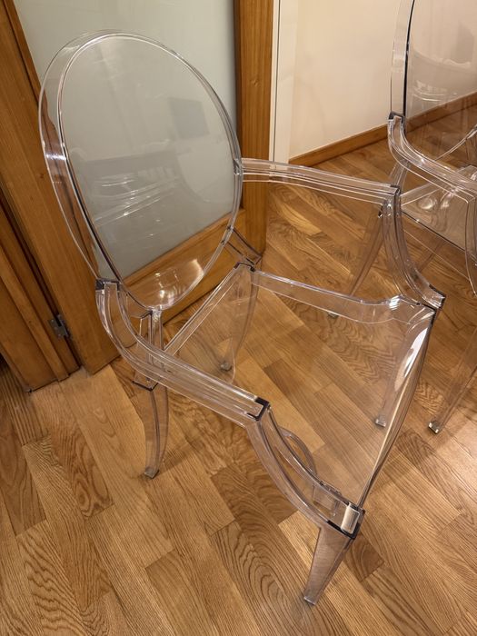 Cadeiras Transparentes