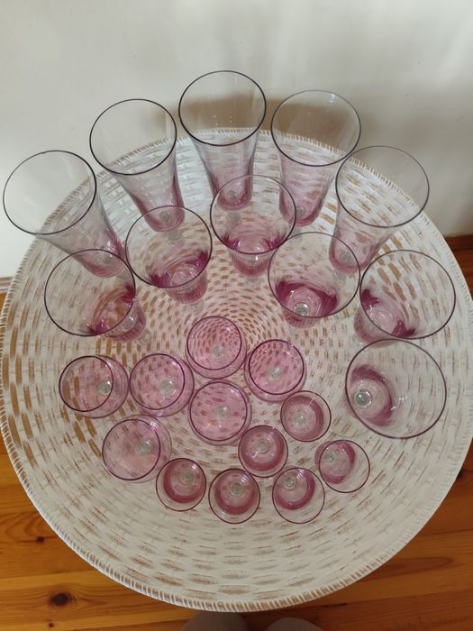 Zestaw kieliszków ze szkła rozaliowanego PRL