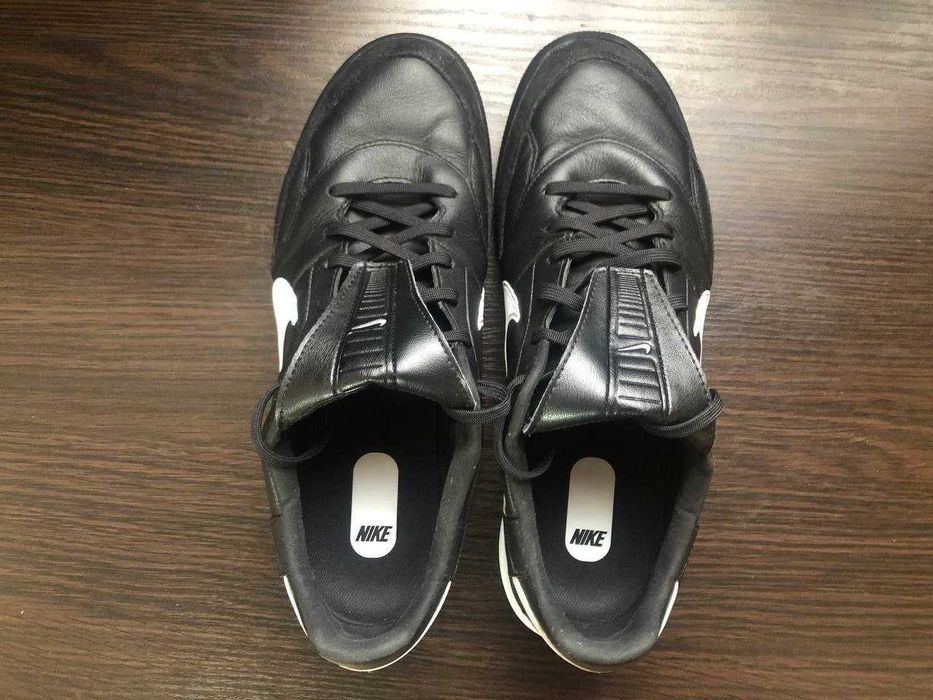 Футбольні кросівки Найк