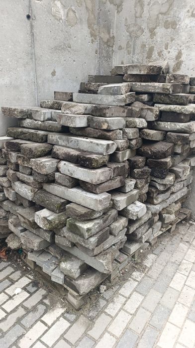 Залишки старого поребрику