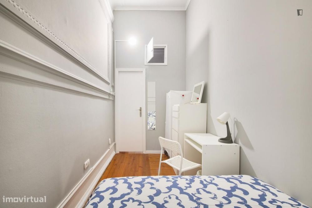 Quarto - localizado em Entrecampos Lisbon