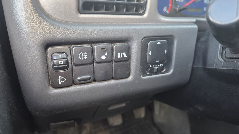 Mazda B2500 2005r