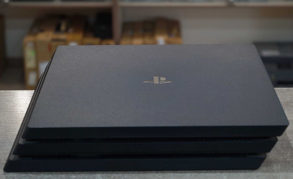Ігрова консоль Sony PlayStation 4 PRO (1TB/Blu-Ray) TVOYO