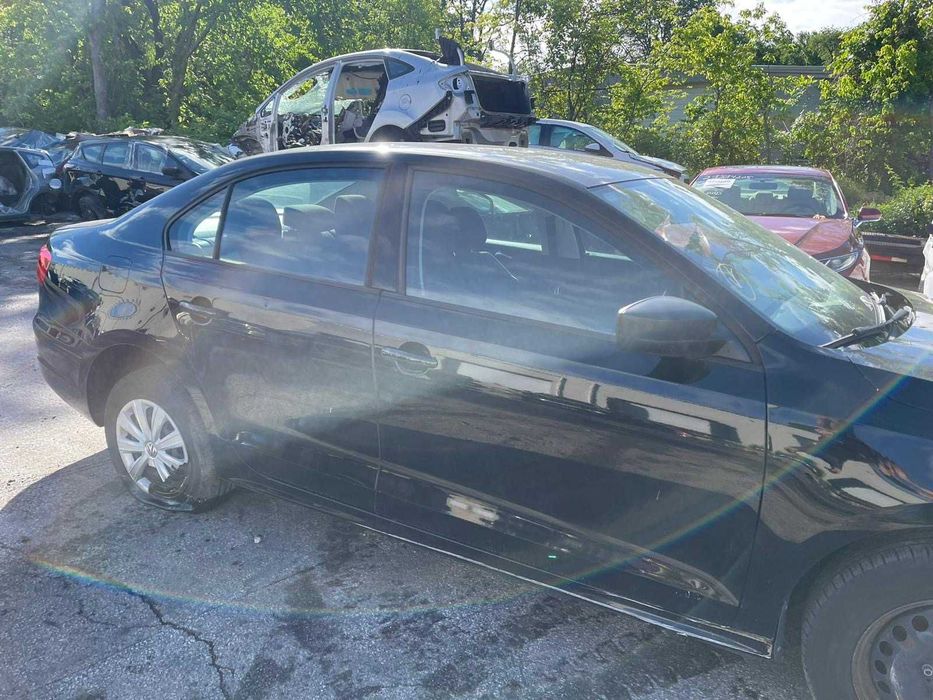 Порог подкрылок молдинг накладка вставка решетка диск VW Jetta MK6