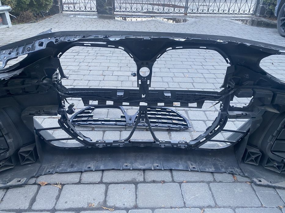 Бампер BMW I4 g26