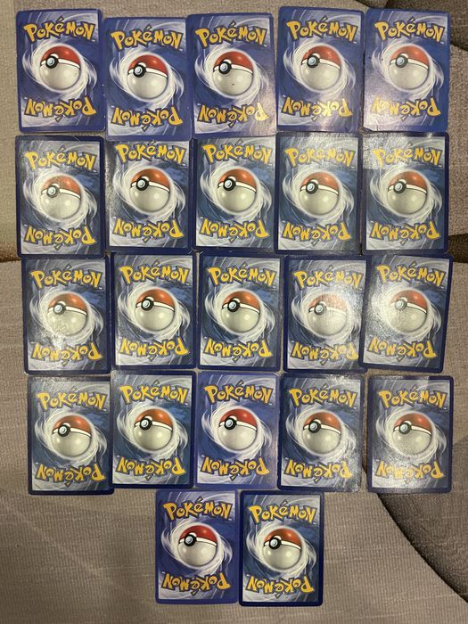 Cartas pokemon com caixa metalica