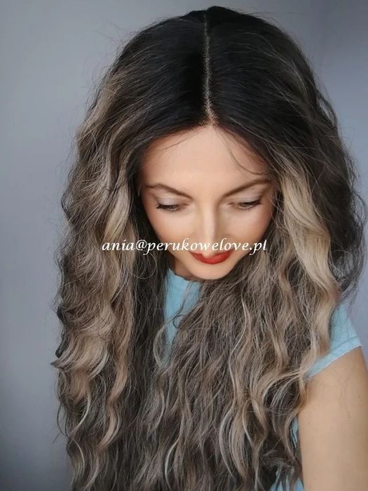 Peruka LACE FRONT balejaż blond kręcone włosy jak naturalne peruki damskie