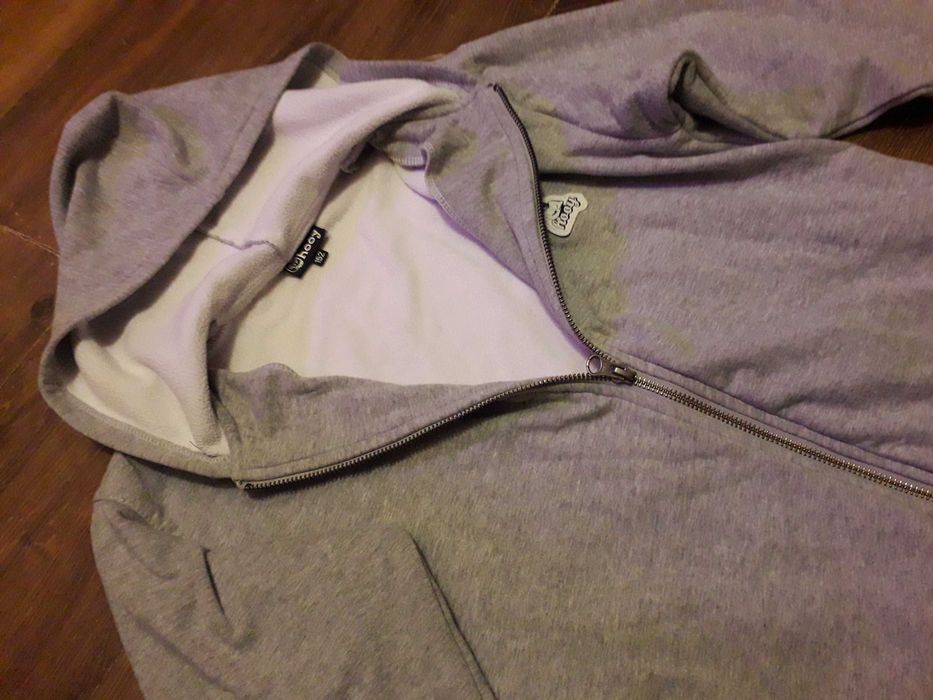 bluza z kapturem dla chłopczyka