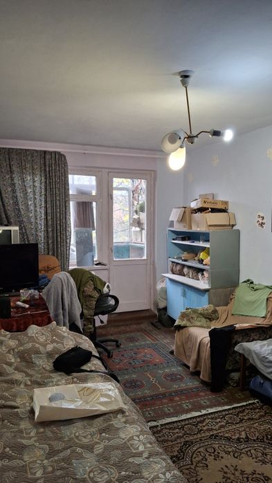 Продаю! 1 к/к  вул. ПІВДЕННА.