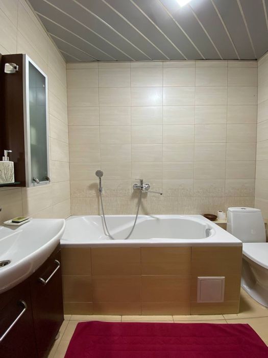 Оренда будинку в лісі із бассейном, чаном і сауною. Без чусідів