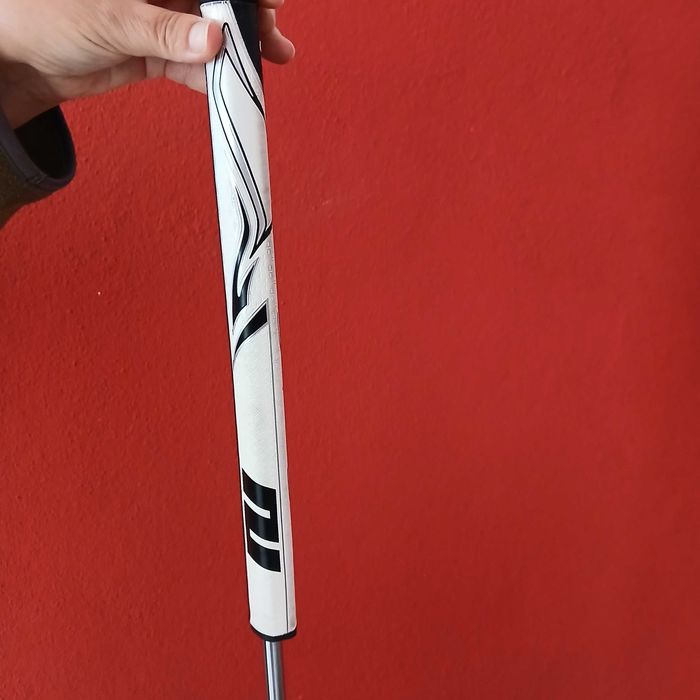 Putter scotty cameron mallet com grip novo super stroke.