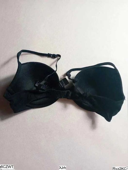 Esmara biustonosz 80B czarny klasyczny z fiszbinami everyday bra