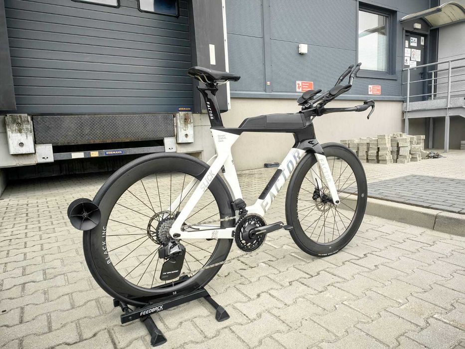Rower FACTOR SLiCK Shadow White r.54