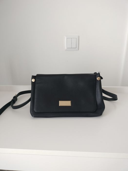 Carteira preta tiracolo